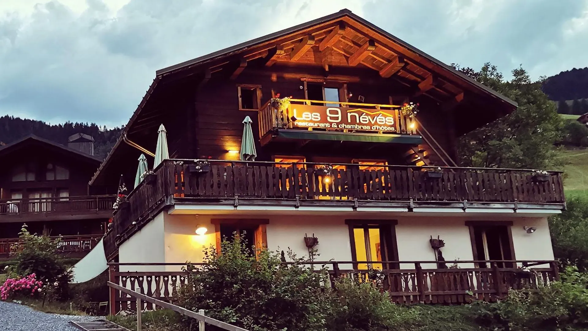 Les 9 Neves, Restaurant & Chambres D'Hotes Beaufort 0*,  Franciaország